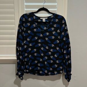 Diane Von Furstenberg 100% silk top